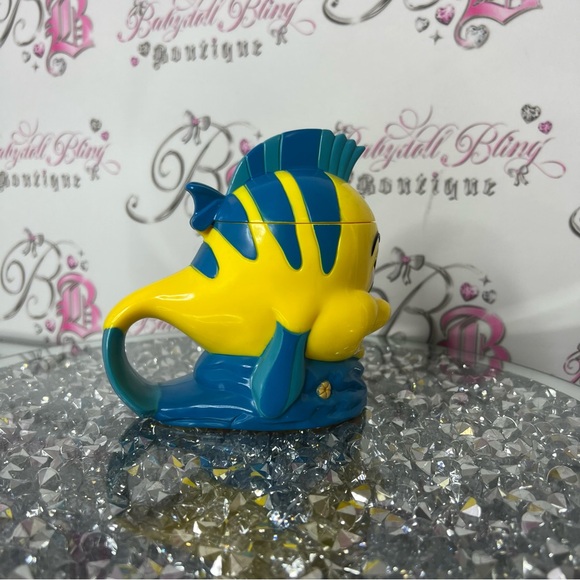 Disney mug cup flip top little mermaid flounder Fish Figurine Yellow Blue Decor - Picture 4 of 9